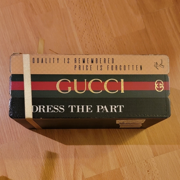 Decor - Picture 9 of 9